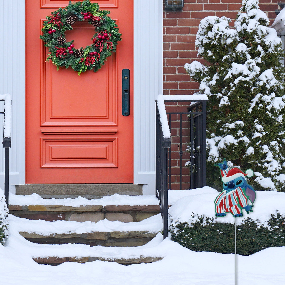 Stitch Christmas Yard Stake – Holiday Outdoor Decoration in Festive Pajamas
