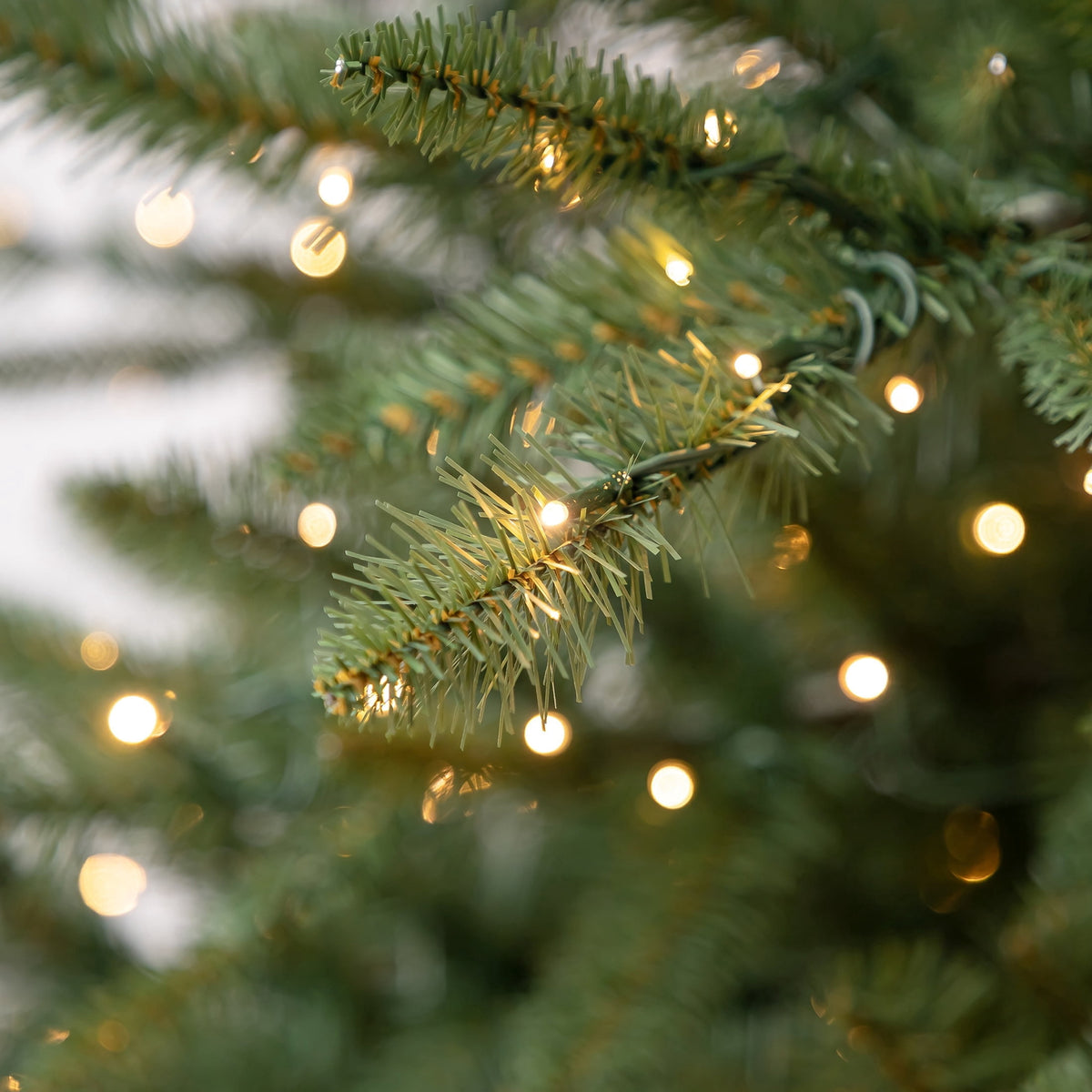 7.5' Pre-Lit Milford Pine Green Artificial Christmas Tree with LumaDazzle Color-Changing Twinkle LED Lights, Quick Set, and Stand, by Holiday Time