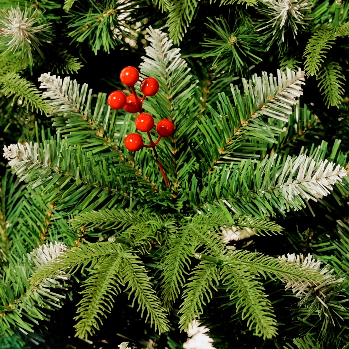Yexmas 7.5ft Pre-Lit Artificial Christmas Trees,Green Xmas Tree with Large Christmas Tree Storage Bag,Berries, Realistic Artificial Christmas Trees for Home, Office, Party Decoration