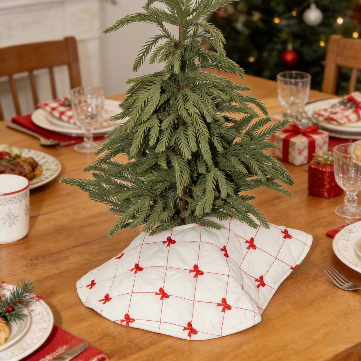 Bows Mini Christmas Tree Skirt, Red and White, 18", by Holiday Time