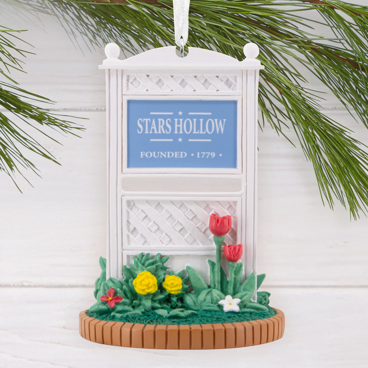 Hallmark Christmas Ornament (Gilmore Girls Stars Hollow Sign), 1 Count