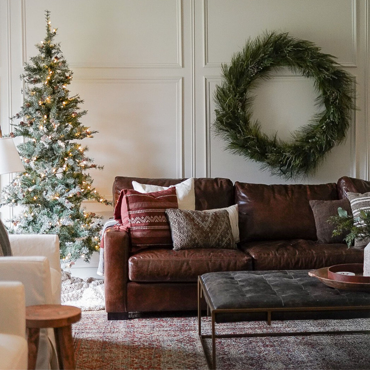 Fraser Hill Farm 9-Ft. Buffalo Fir Slim Artificial Christmas Tree, FFBF090-0SN