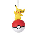 Hallmark Christmas Ornament (Pokémon Pikachu on Poké Ball), 1 Count