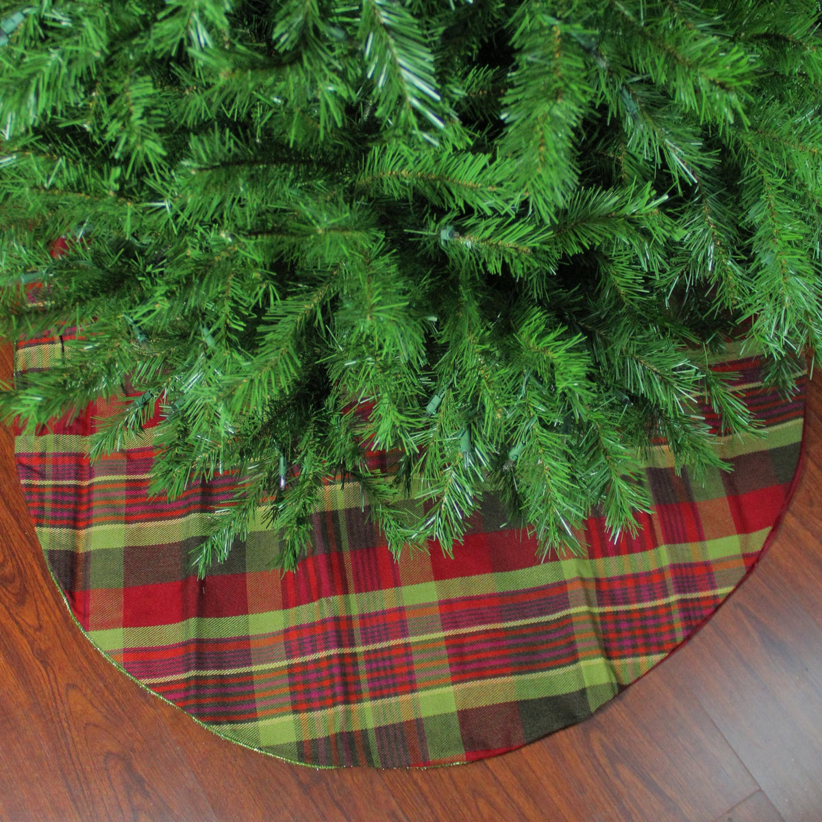 Northlight Traditional Plaid Christmas Tree Skirt - 48" - Red and Green