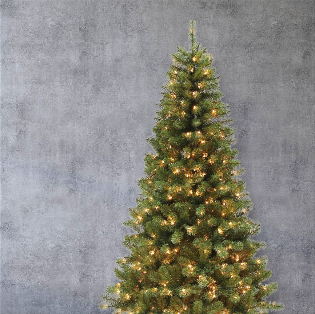 Good Tidings 7.5-Foot Pre-Lit Vermont Christmas Tree with 400 Clear Lights