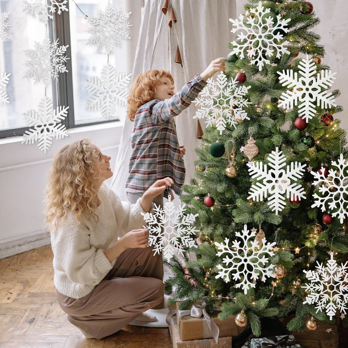 Ayieyill 6 Pieces Large Snowflakes Ornaments 12'' Glittered Snowflakes Decorations Christmas Hanging Snowflake Decorations for Winter Christmas Tree Decorations Craft Snowflakes (Iridescent)