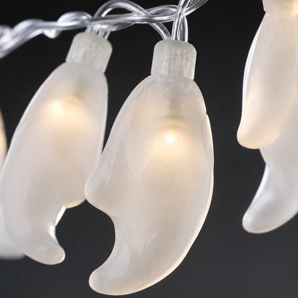 AZXY Halloween String Lights, Ghost Shaped White Halloween Lights, Indoor Outdoor Halloween Decor, Halloween Party Indoor Decor, Battery 5 FT Halloween Decorations, Stair Mantel Patio Halloween Decor