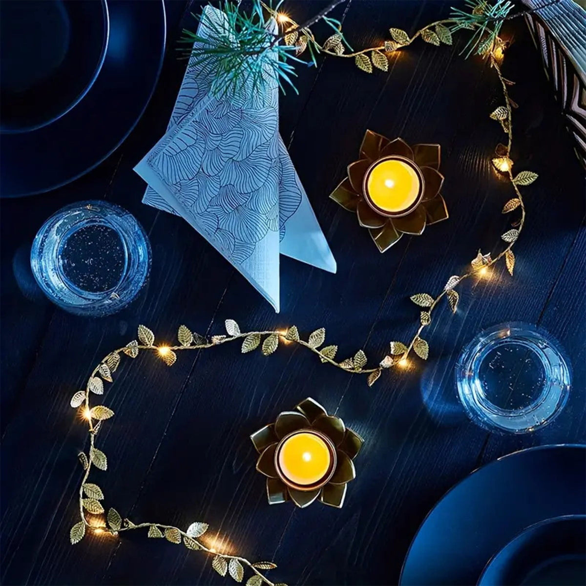 SLYNSHome 20 LED Christmas Leaf Garland String Lights Ornament,6.56 Ft Xmas Gold Leaves Garland String Lamps Battery Operated Xmas Fairy Lights for Holiday Christmas Home Party Decoration