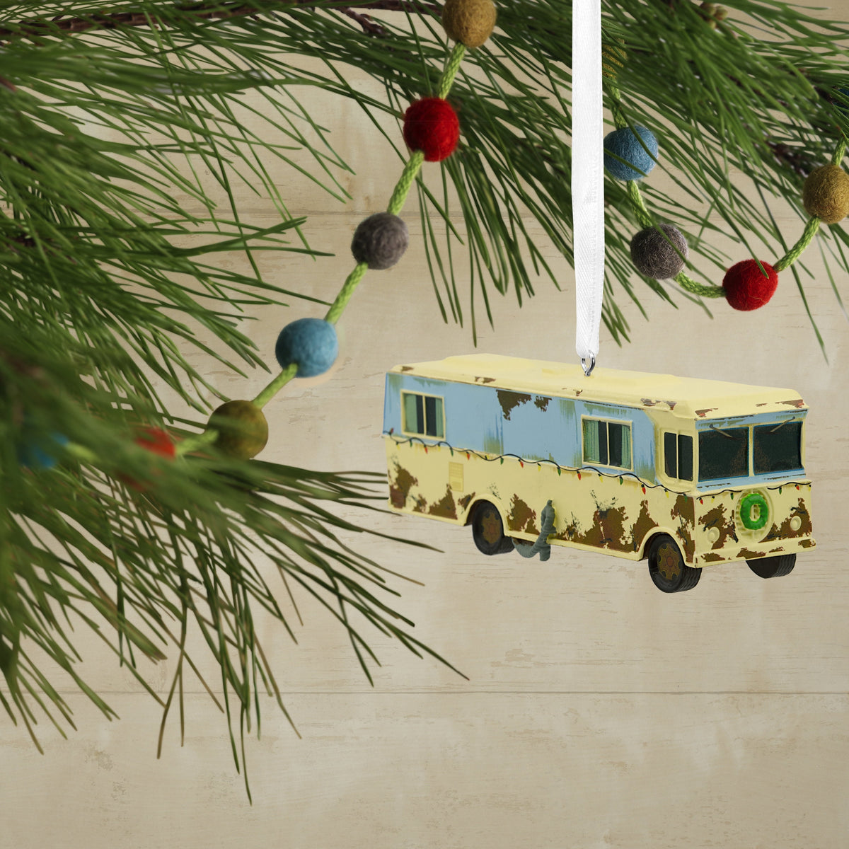 Hallmark Ornament (Christmas Vacation Cousins' RV), 1 Count