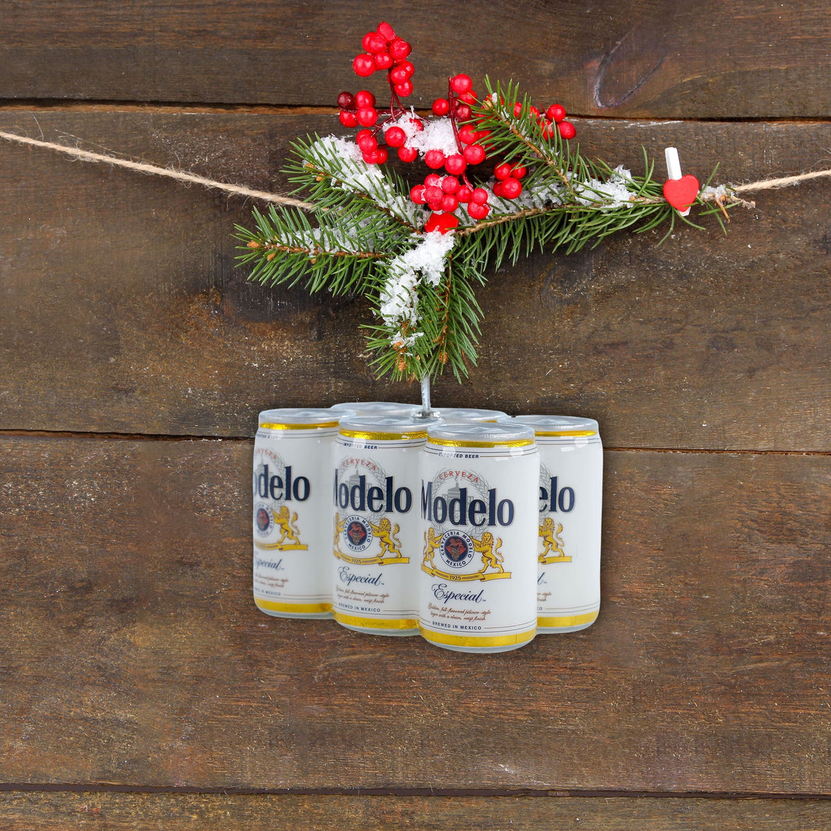 Modelo Especial Six‑Pack Figural Christmas Tree Ornament