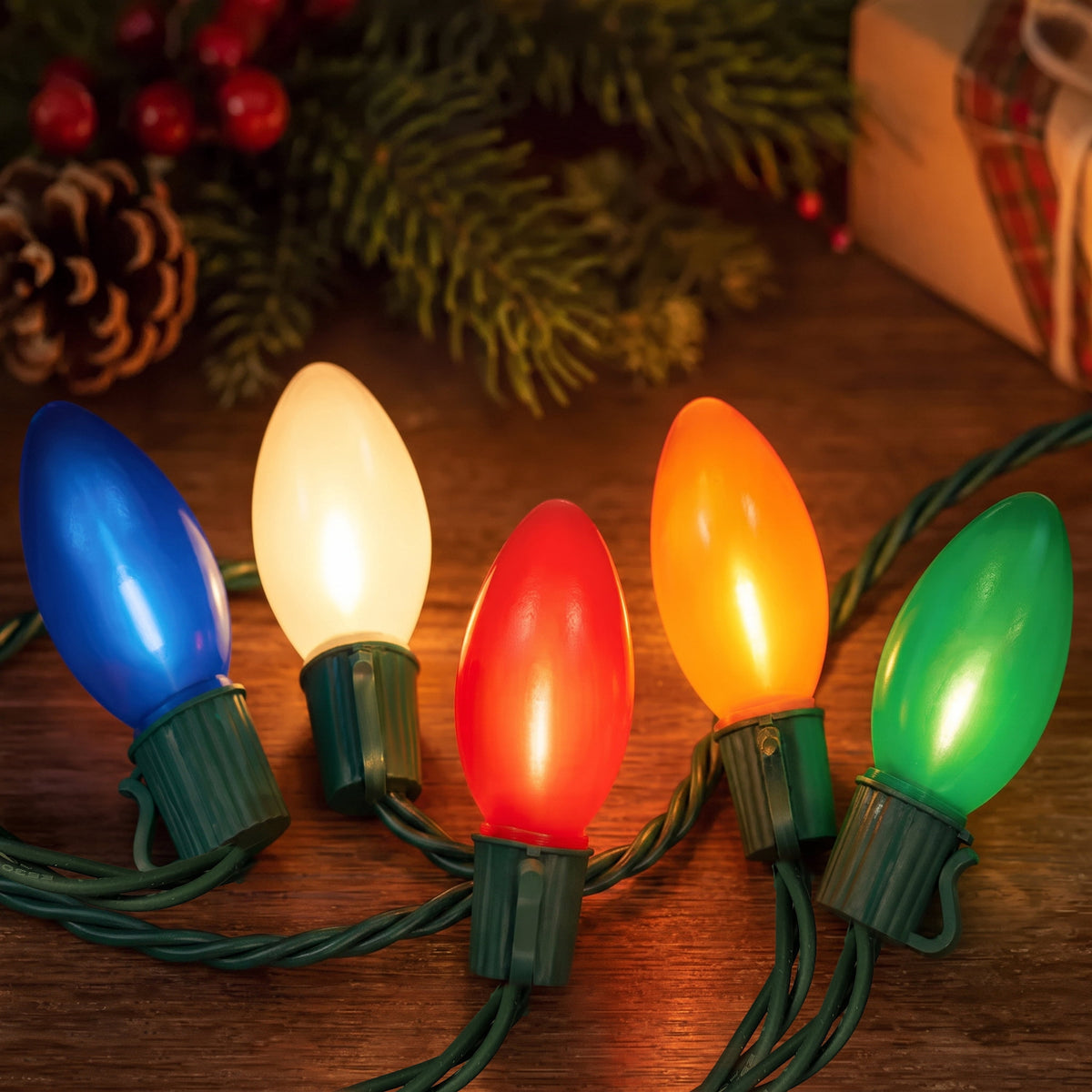 Indoor/Outdoor 25-Count LED Extra Bright Vintage-Style C9 Christmas String Lights, Warm White, Green Wire, 14', by Holiday Time