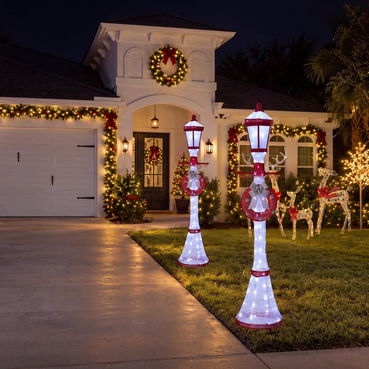 FOOWIN 6FT Christmas Lamppost Set of 2, Outdoor Christmas Lamp Post Decoration with 120 LED Lights, Holiday Porch Lamp Post Decor, Gold