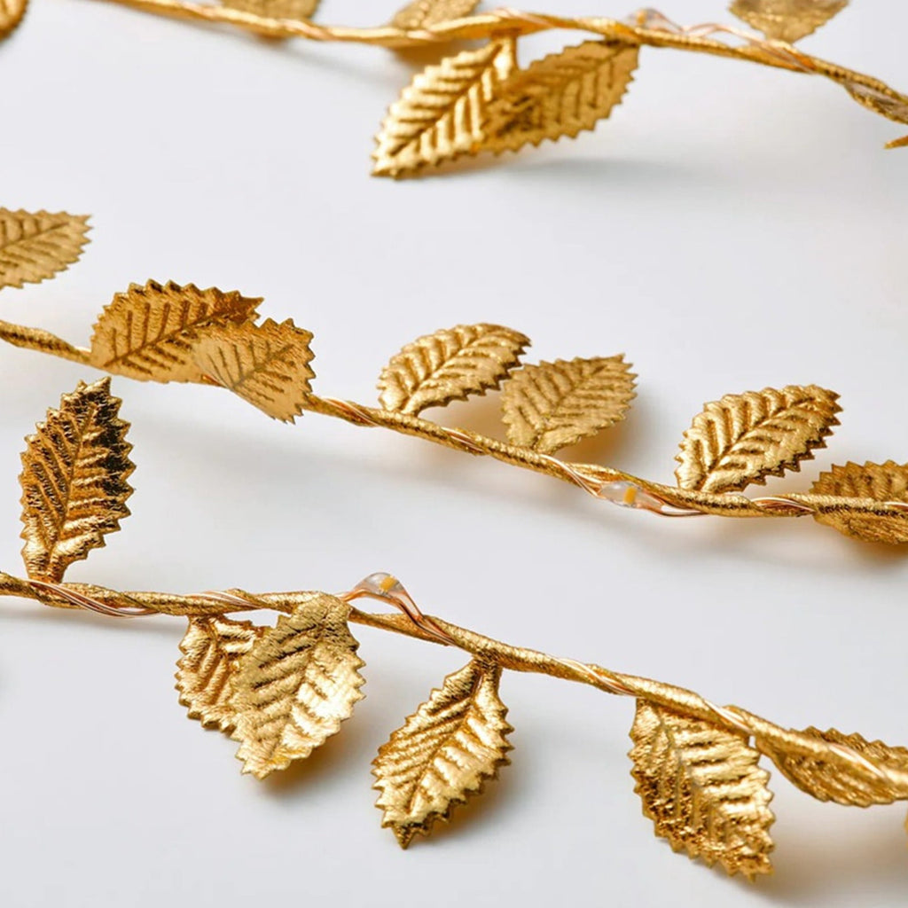 SLYNSHome 20 LED Christmas Leaf Garland String Lights Ornament,6.56 Ft Xmas Gold Leaves Garland String Lamps Battery Operated Xmas Fairy Lights for Holiday Christmas Home Party Decoration