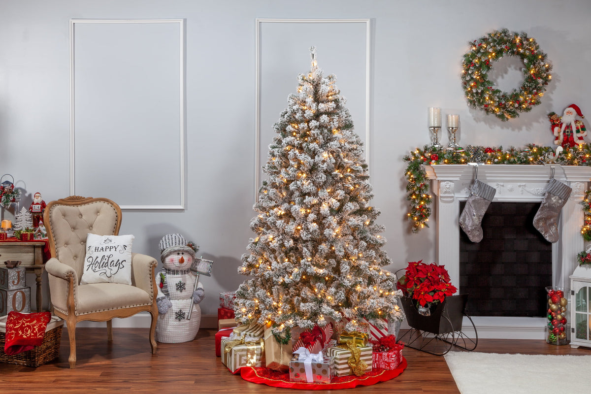 7 ft Pre Lit Clear Incandescent Flocked Montana Pine